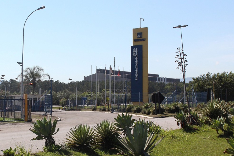 Gerdau retoma produção com 90% do efetivo em Pindamonhangaba