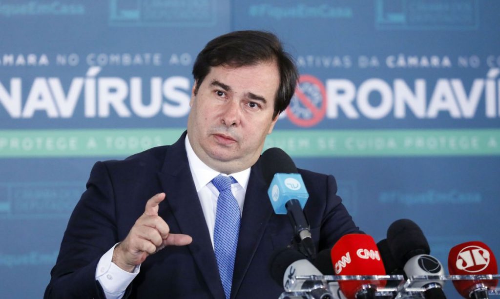 Rodrigo Maia diz que portaria sobre aborto legal é inconstitucional