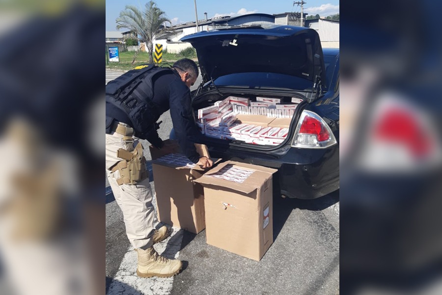Polícia Rodoviária Federal apreende 3,5 mil maços de cigarros contrabandeados em Taubaté