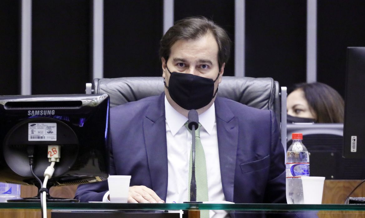 Política Projeto de combate a fake news deve ser votado este ano, diz Maia