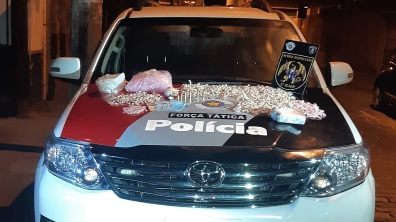 Polícia Civil com apoio do 3° BAEP prende indivíduo com drogas e munições em Lorena