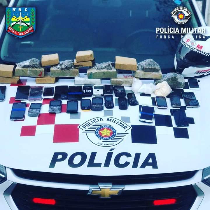 Polícia Militar prende criminoso que tentava entregar drogas e celulares no presídio PEMANO