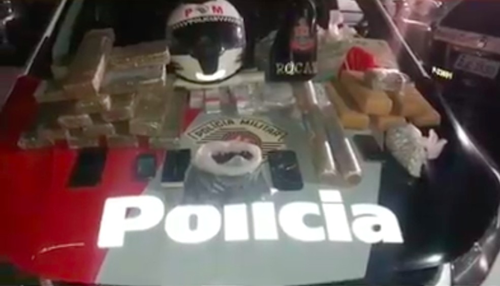 Quatro homens são presos com mais de 13kg de drogas em São José