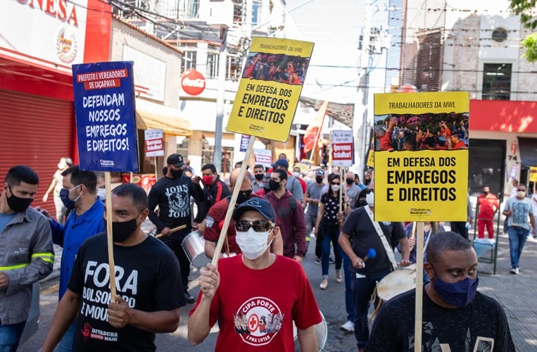Metalúrgicos da MWL mantêm greve em Caçapava