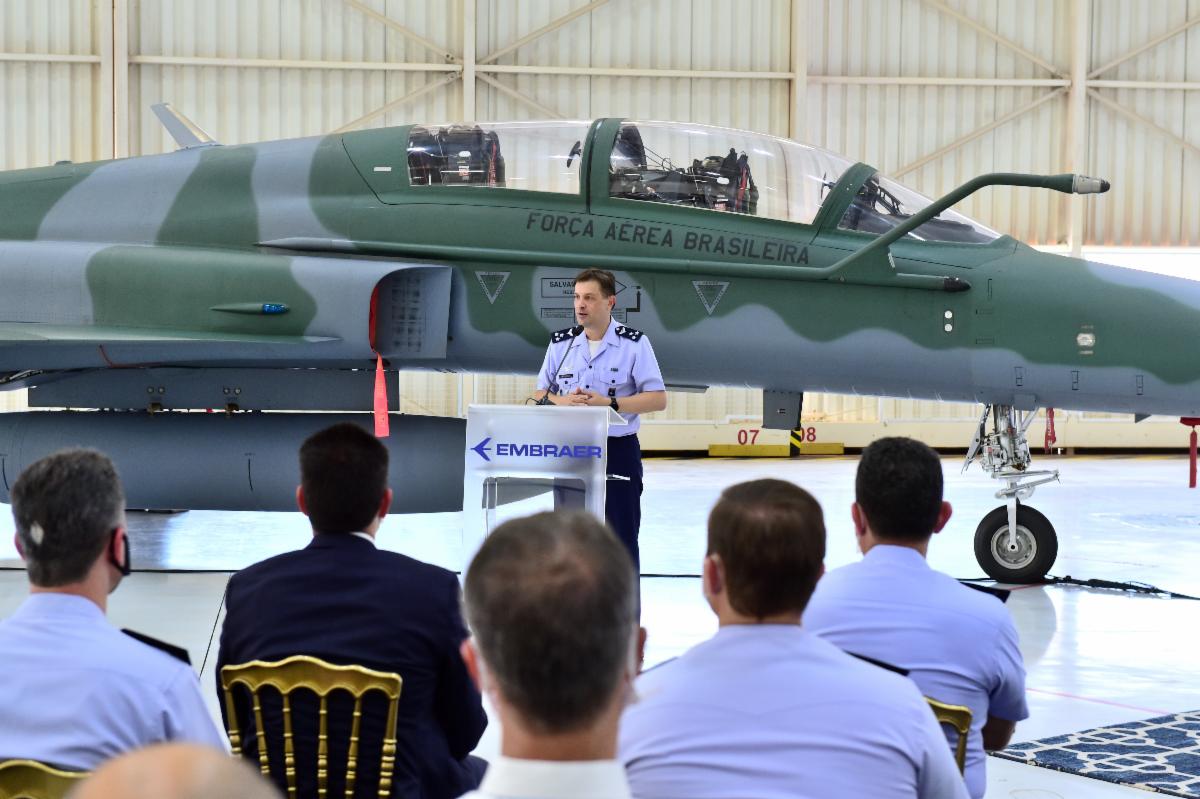 img-responsive Embraer realiza cerimônia de entrega do último caça F5-M modernizado para Força Aérea