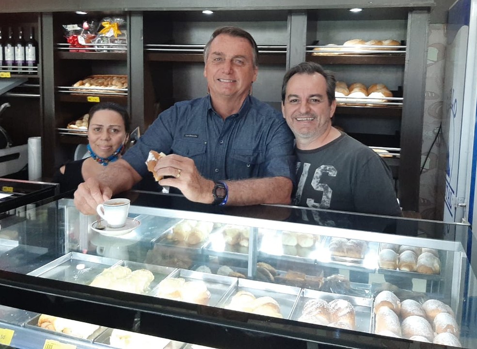 Bolsonaro faz visita surpresa em Caçapava