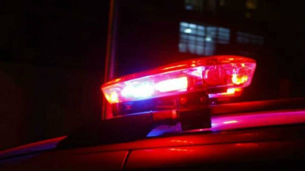 Criminosos matam homem e atropelam vítima em fuga em Pindamonhangaba