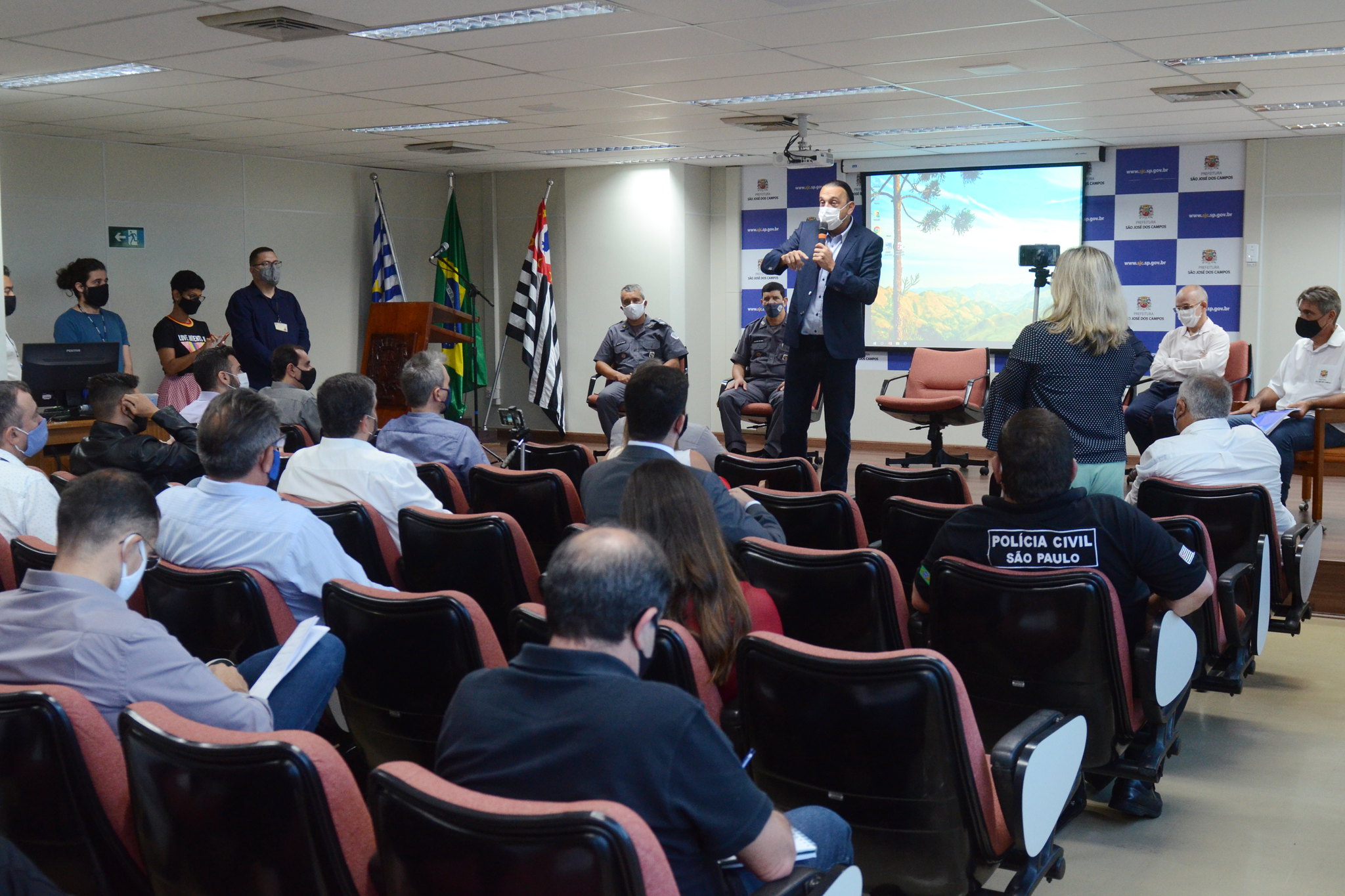Adegas fechando às 20h, multas de trânsito e reforço na GCM, compõe ‘ações anti-fluxo’ da Prefeitura de São José