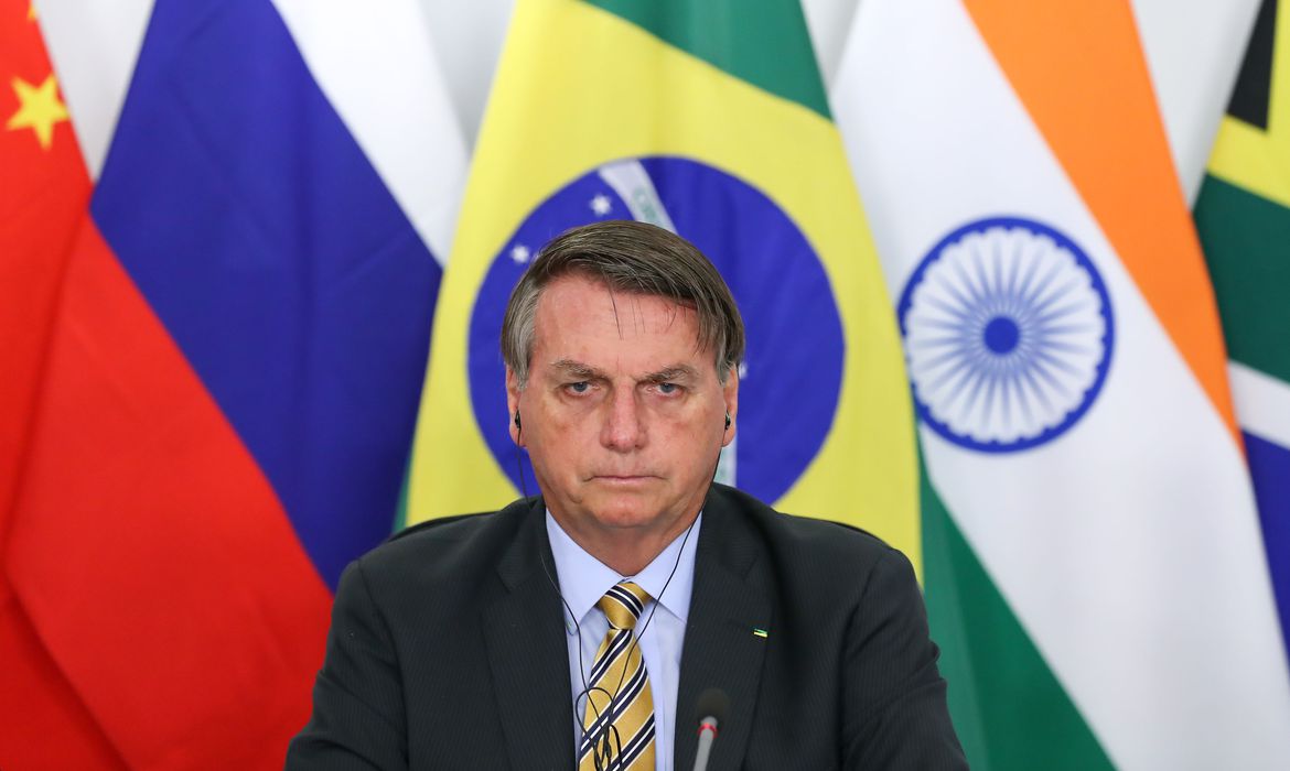 Bolsonaro diz que Brasil está 'quebrado' e que não pode 'fazer nada'