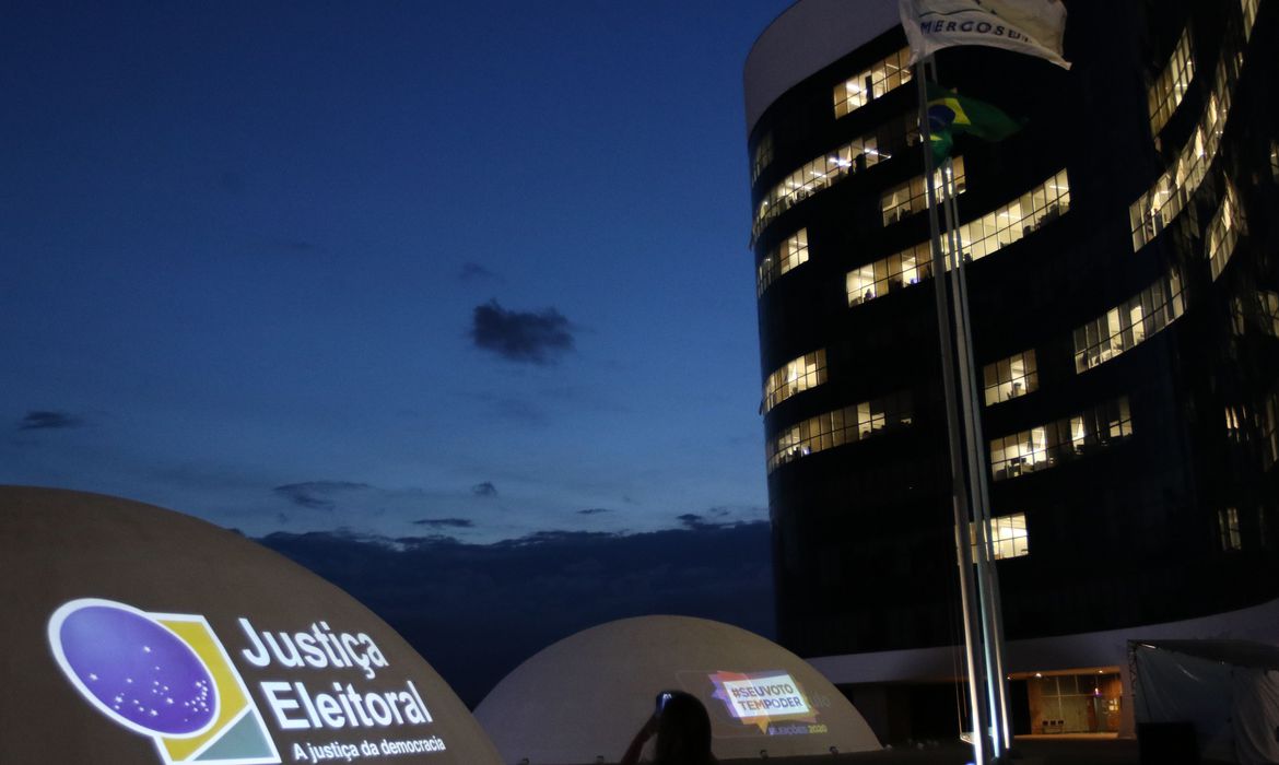 TSE autoriza volta do horário eleitoral em Macapá