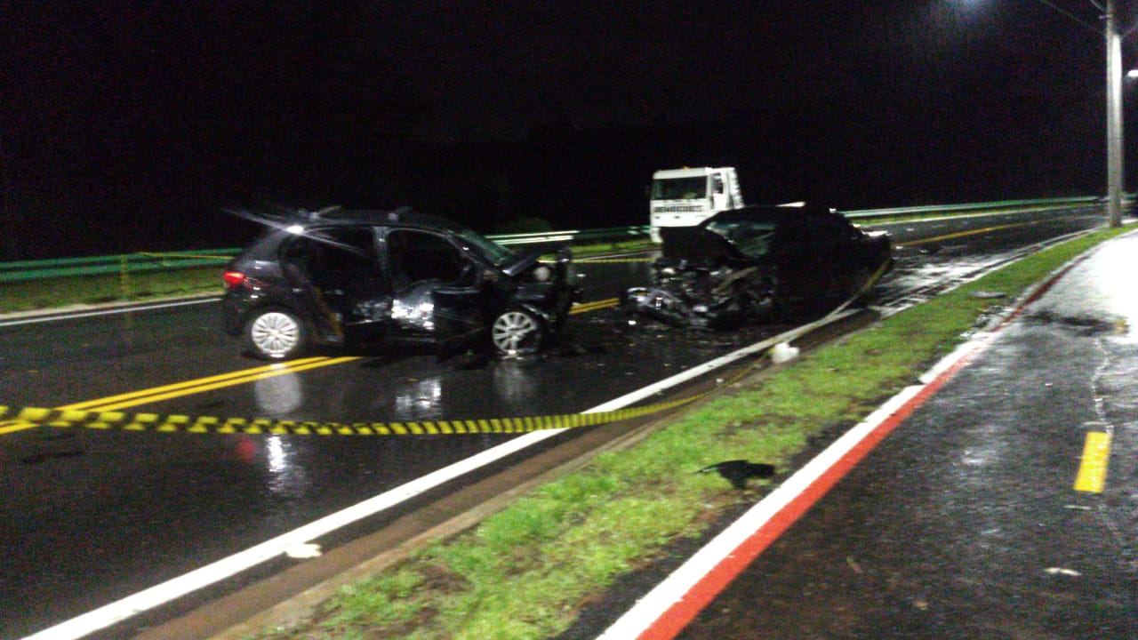 Acidente na Via Cambuí deixa um morto em São José dos Campos
