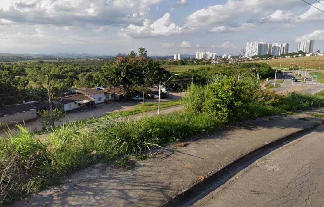 Ações da prefeitura para retirar comunidade da Via Oeste são suspensas em São José dos Campos