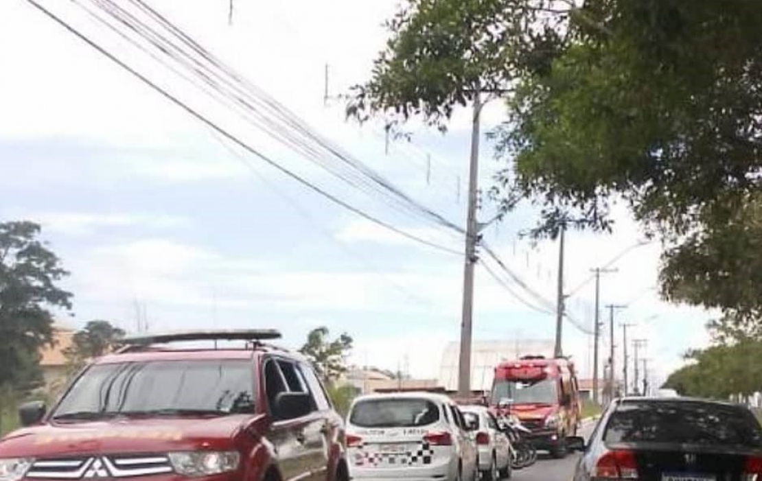 Homem morre após roubar veículo e trocar trios com a PM em São José dos Campos