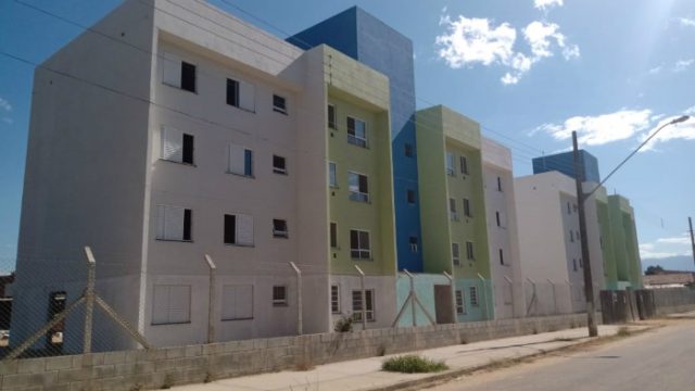 CDHU de Pindamonhangaba convoca 120 suplentes para os apartamentos de Moreira César
