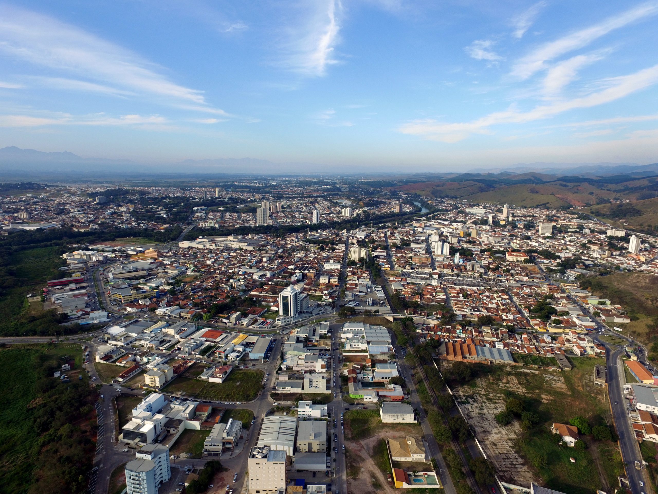 Guaratinguetá não segue Plano SP e autoriza o funcionamento de comércio não-essencial