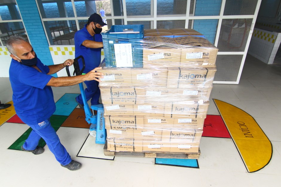 São José dos Campos inicia distribuição do material escolar na rede municipal