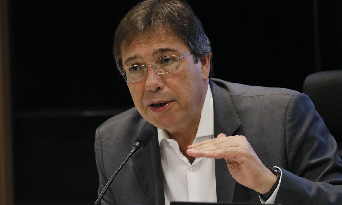 Presidente da Eletrobras renuncia ao cargo
