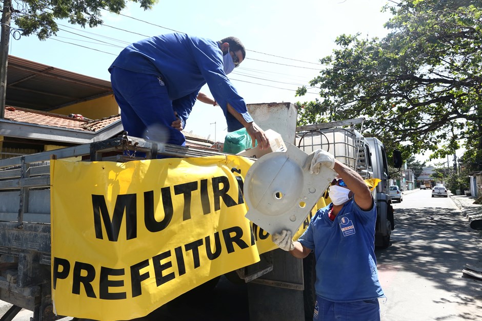 Ação antidengue recolhe 43 toneladas de materiais em São José dos Campos