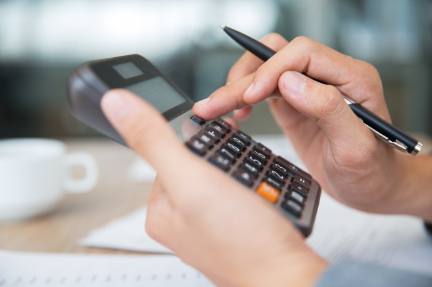 Mercado financeiro eleva projeção da inflação para 10,12%
