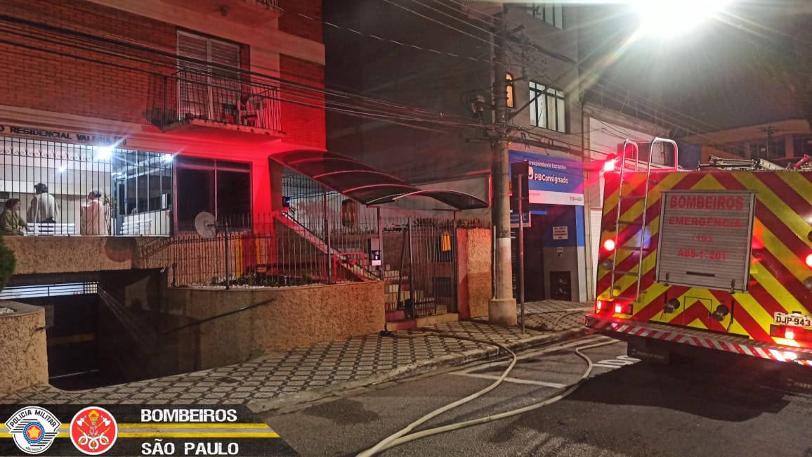 Incêndio em apartamento mobiliza bombeiros em Caçapava