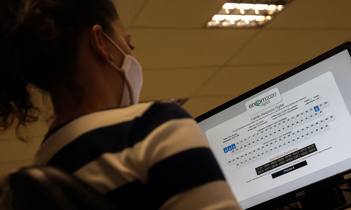 Prazo para pedir reaplicação do Enem digital acaba hoje