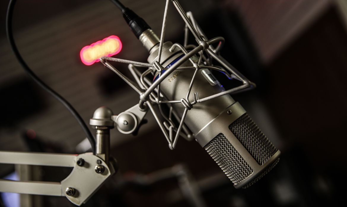 Dia Mundial do Rádio é celebrado neste sábado (13)