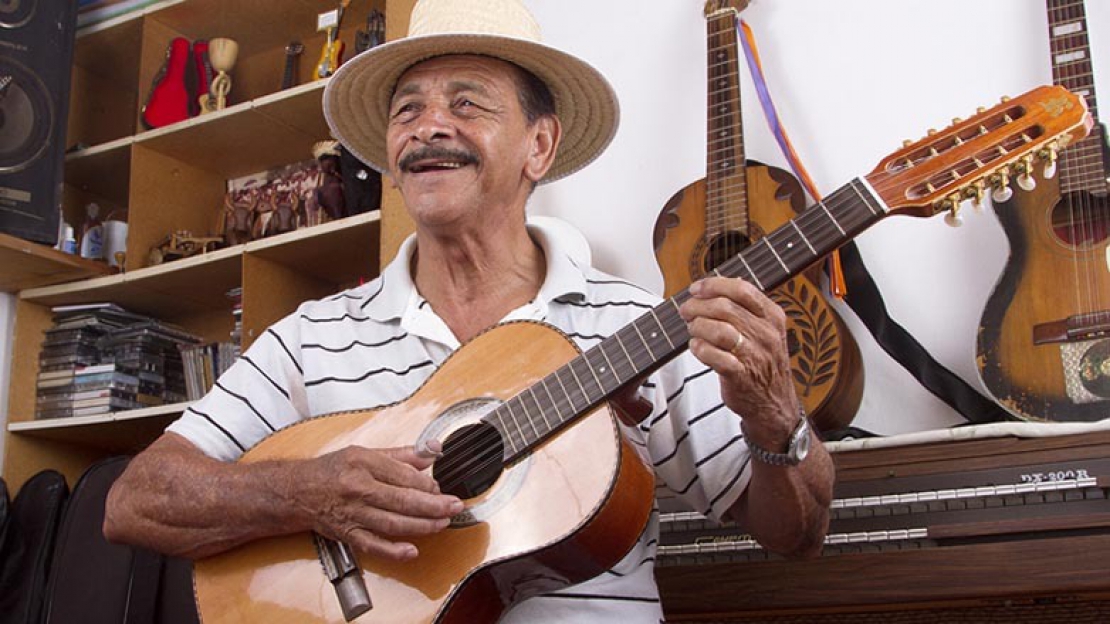 Mestre Zé da Viola morre aos 82 anos em São José dos Campos