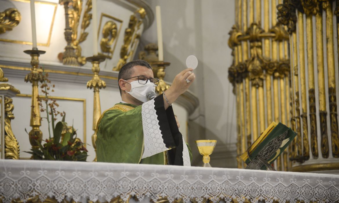 Ministério Público analisa cultos religiosos na fase vermelha do Plano SP