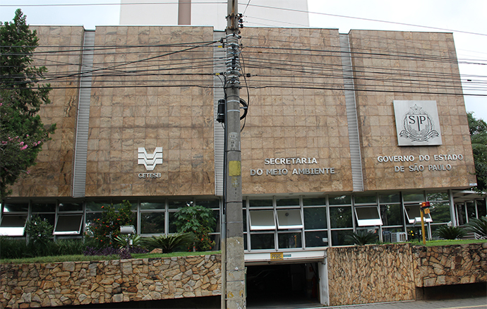 Liberação de gases em indústria causou cheiro de produtos químicos em São José, diz Cetesb