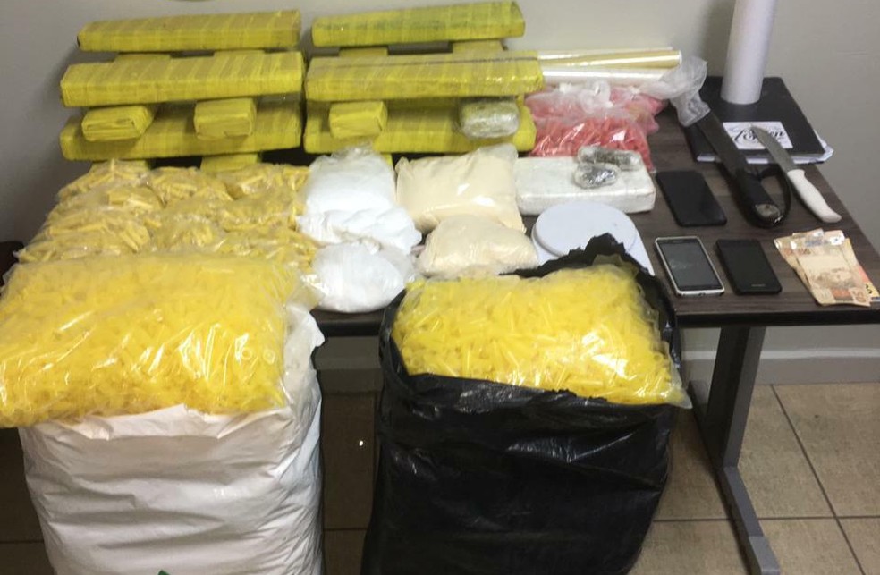 Homem é preso com 29 kg de maconha e cocaína no Araretama em Pindamonhangaba