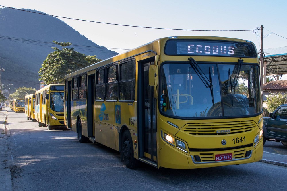 Trabalhadores da Ecobus entram no terceiro dia de greve em São Sebastião