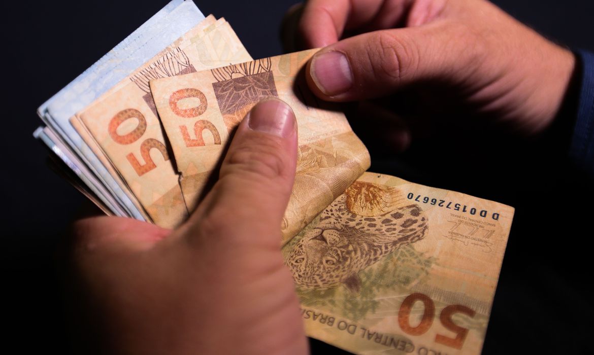 Mercado financeiro eleva projeção da inflação para 6,79%