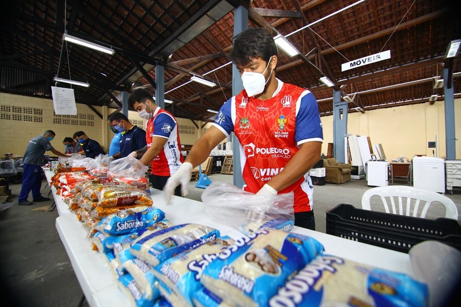 São José Rugby participa de ação voluntária do Fundo Social de São José dos Campos