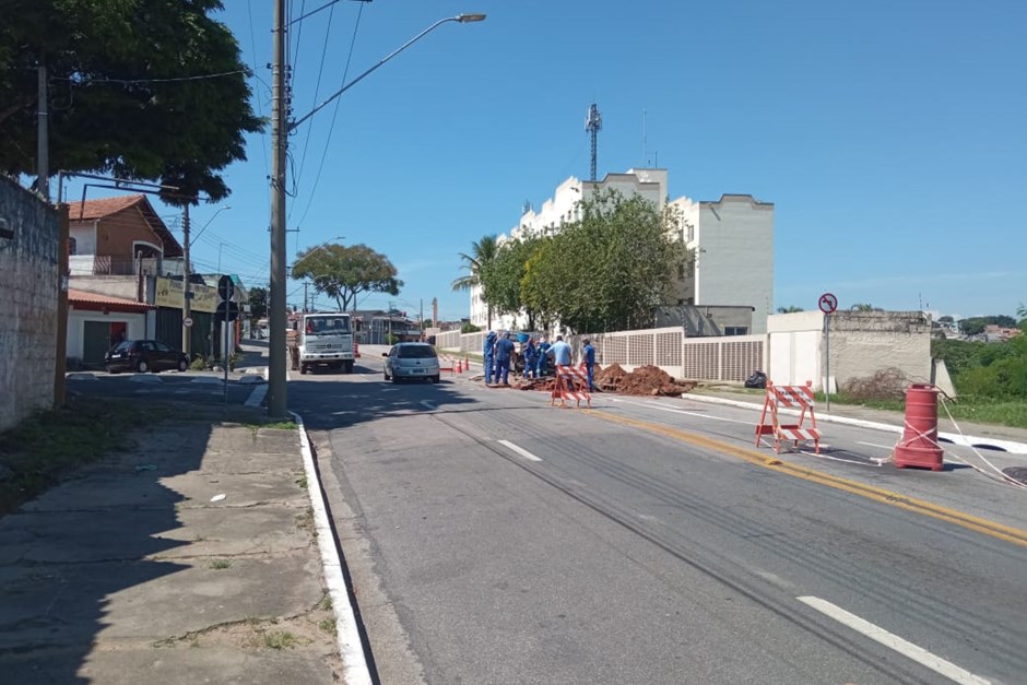 Avenida Salinas ficará interditada até quinta-feira em São José dos Campos