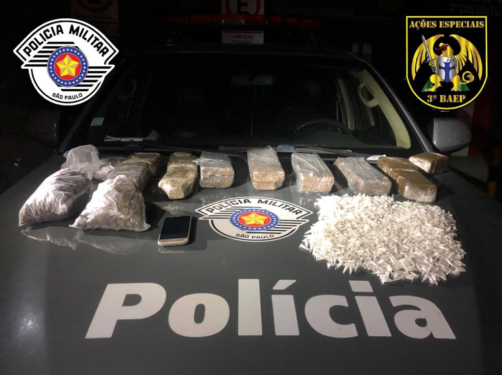 Homem é preso com 11 tijolos de maconha no Banhado em São José dos Campos