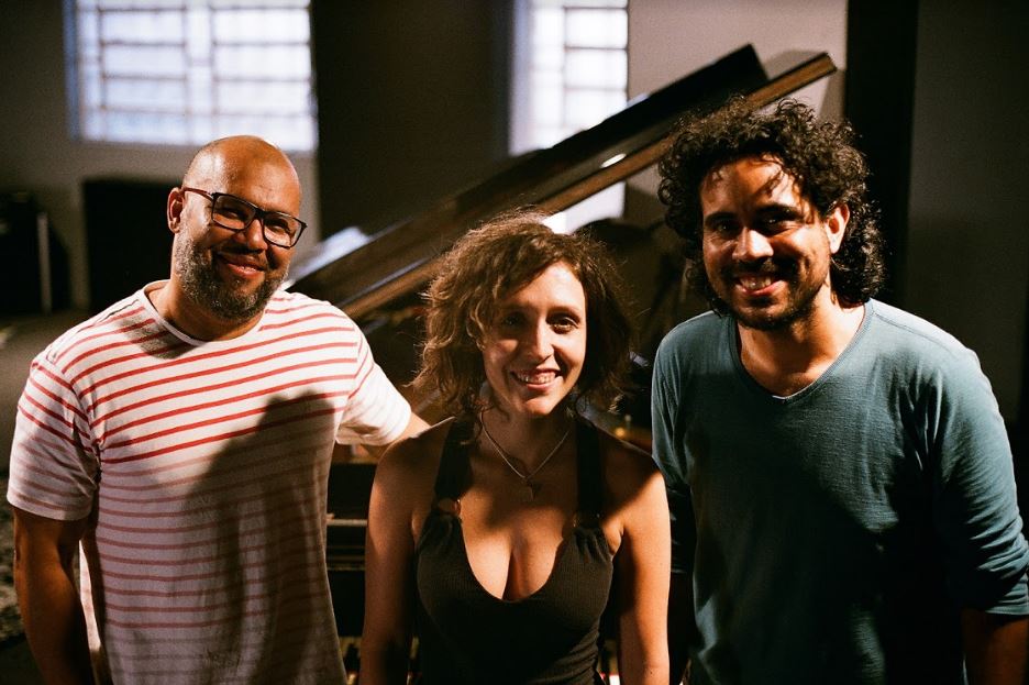 Live celebra o lançamento de ‘Vive’, disco de Juliana Rodrigues Trio