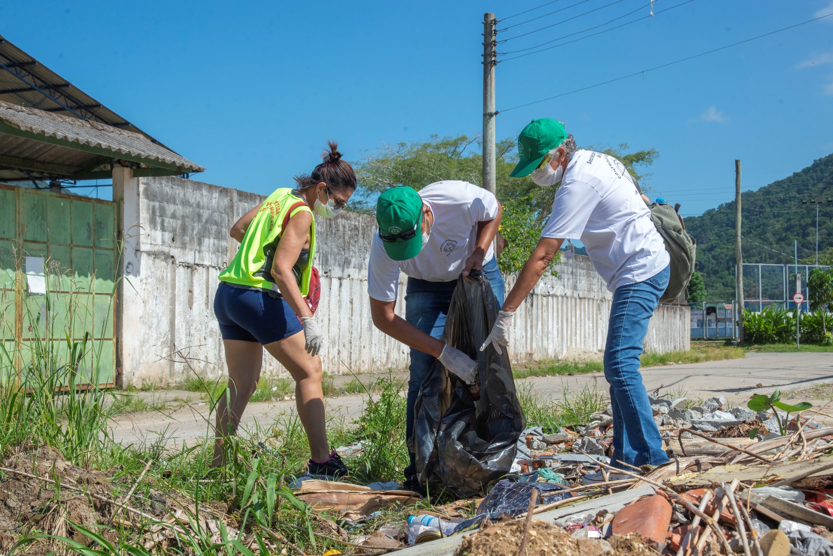 Mutirões contra o Aedes Aegypti visitam imóveis em Ubatuba