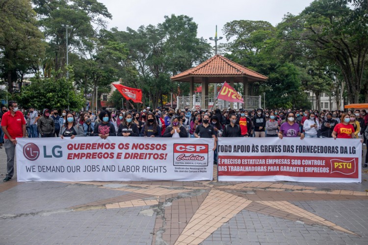 Terceirizadas da LG suspendem greve para aguardar audiência na Justiça do Trabalho