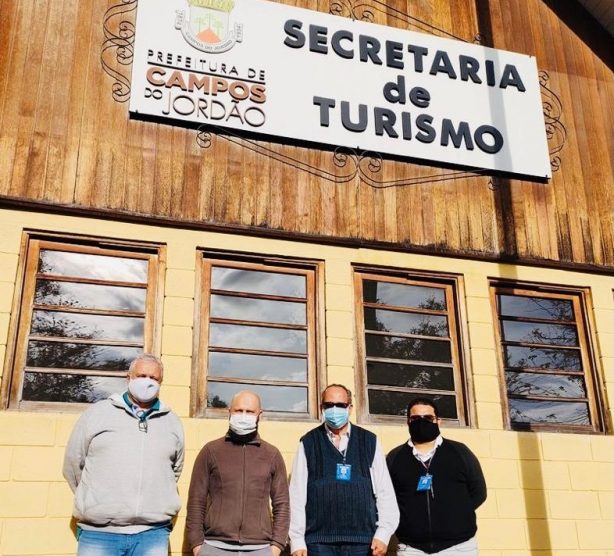 Aparecida e Campos do Jordão se reúnem para traçar estratégias de turismo