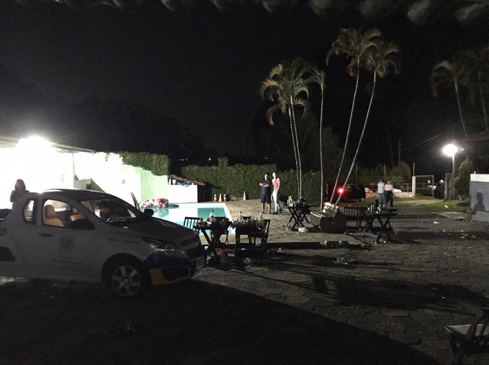 GCM encerra festa com mais de 100 pessoas em chácara de São José dos Campos