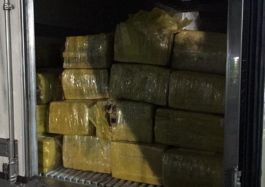 PRF realiza a maior apreensão de drogas da história na Via Dutra em São José dos Campos