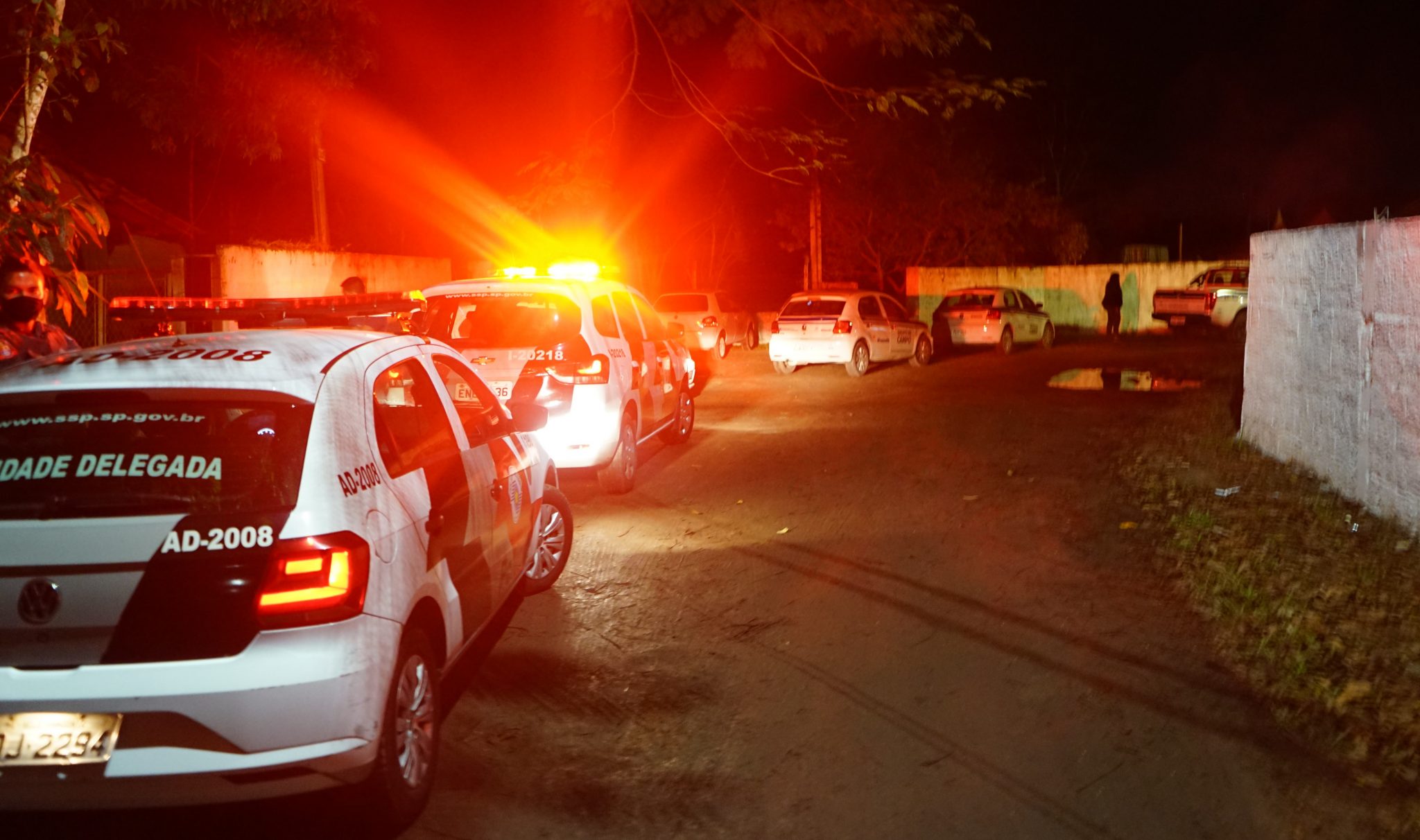 Fiscalização da Prefeitura de Caraguatatuba fecha três festas clandestinas no fim de semana