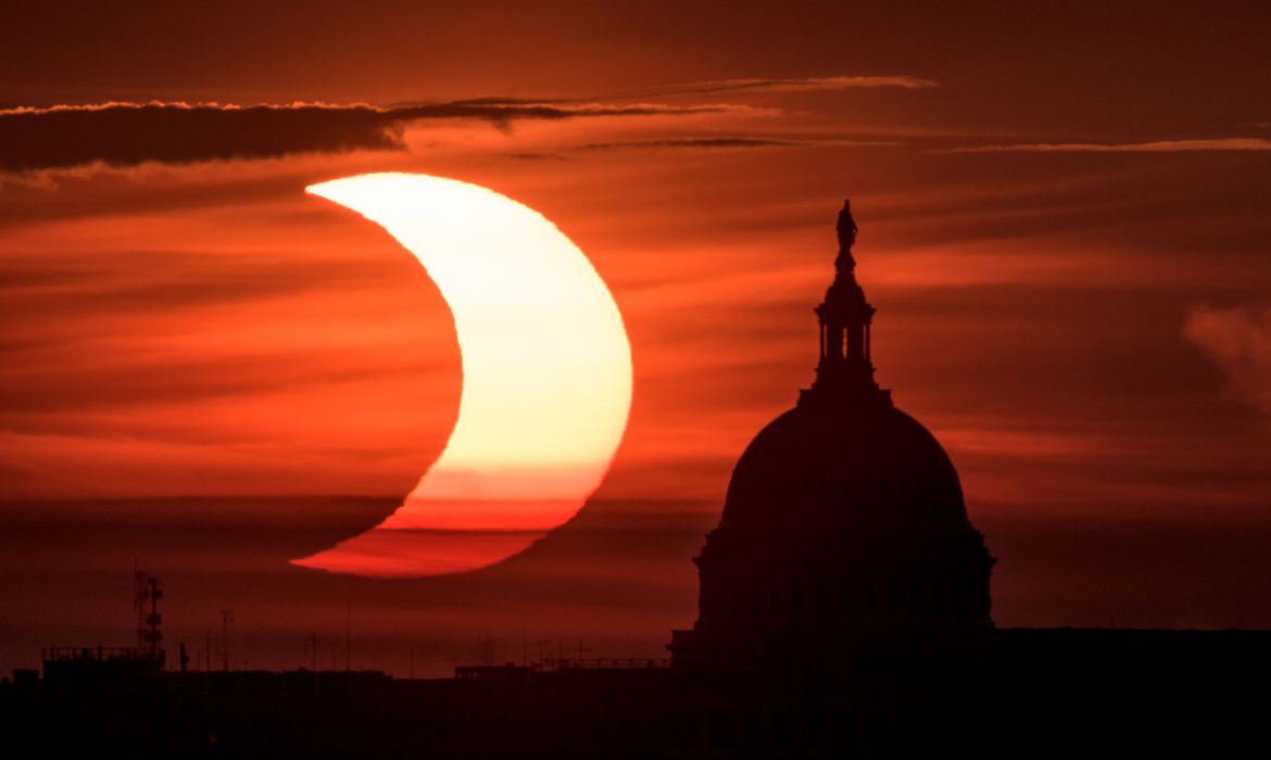 Observatório Nacional transmite imagens de eclipse raro