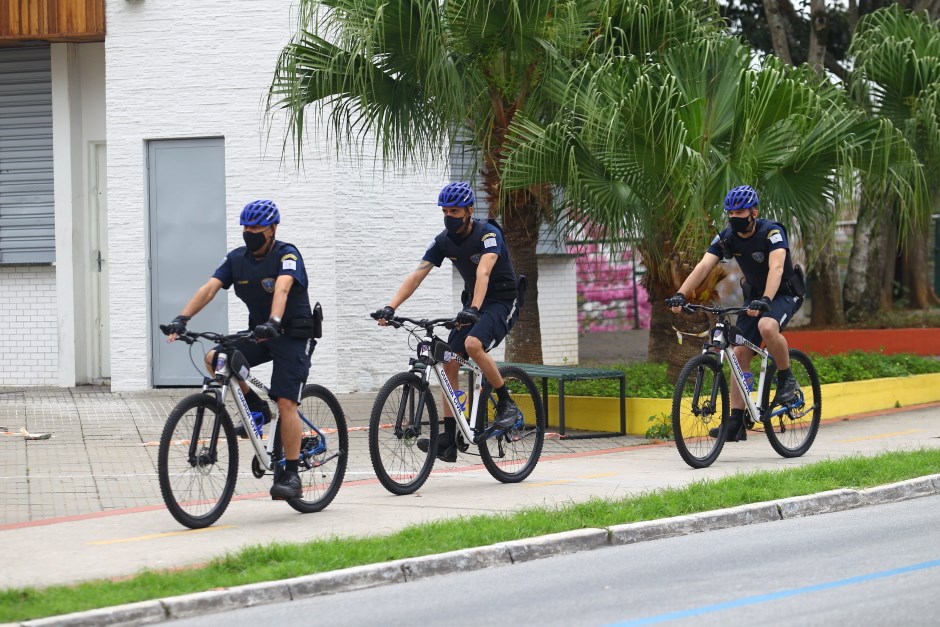 GCM de São José dos Campos inicia patrulhamento comunitário com bicicletas