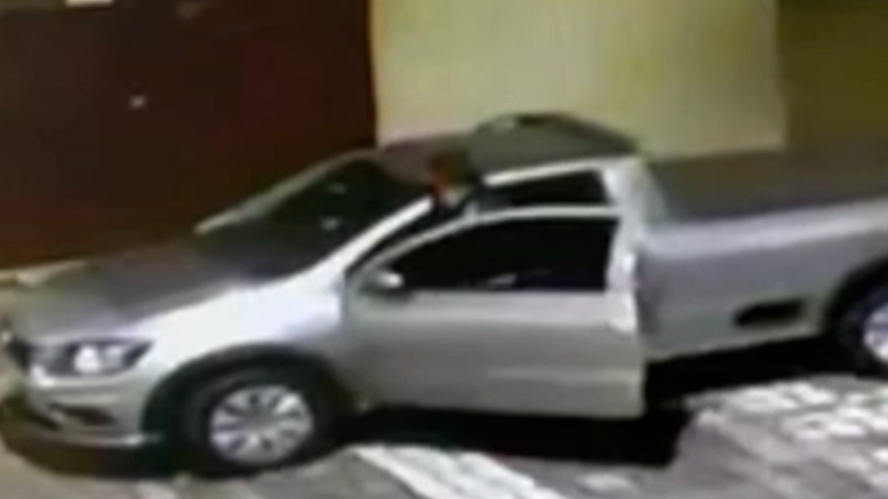 Carro é furtado na zona norte de São José dos Campos