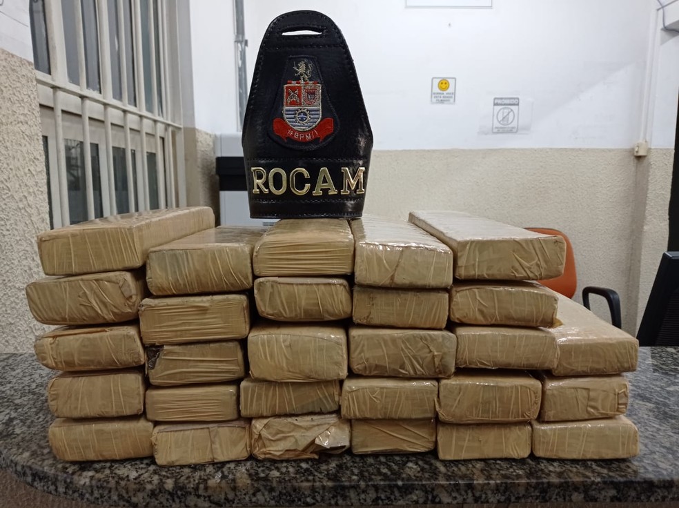 Polícia Militar apreende 26 kg de maconha no Jardim Aquarius em São José dos Campos