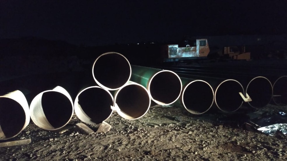 Homem morre após ser atingido por tubo de metal em Jacareí