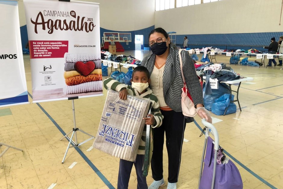 Instituto GM doa 400 cobertores para a Campanha do Agasalho de São José dos Campos