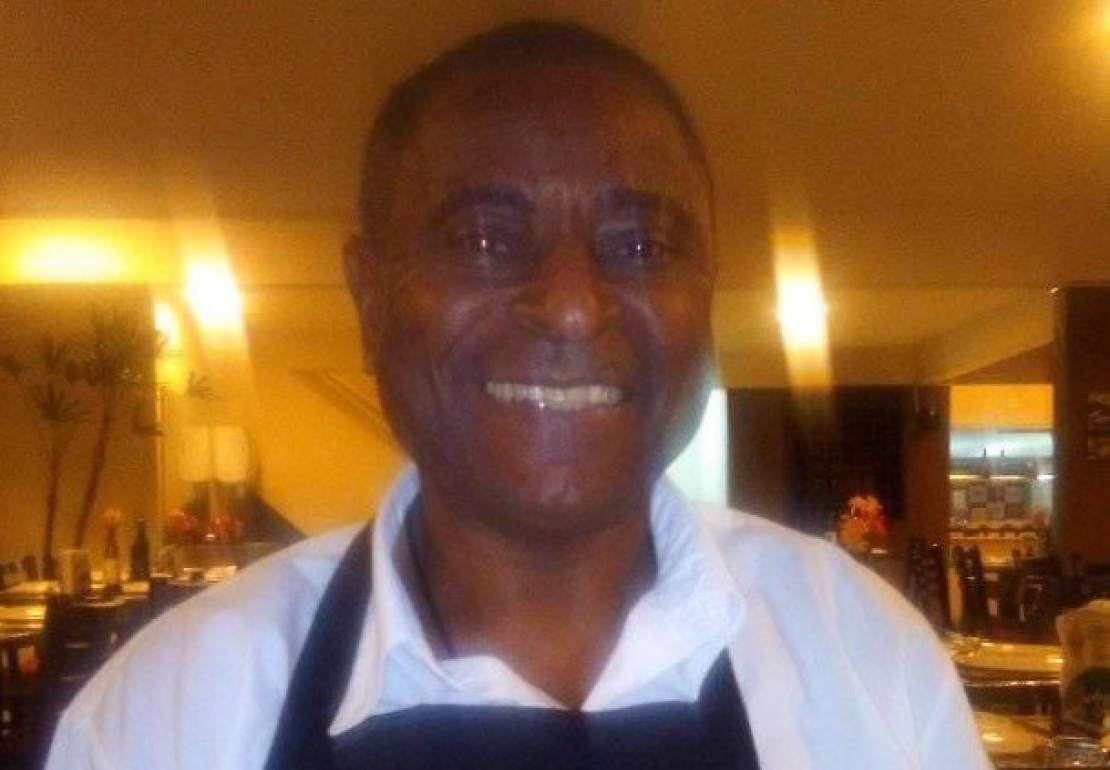 Padre é acusado de racismo ao recusar atendimento de garçom negro em Jacareí