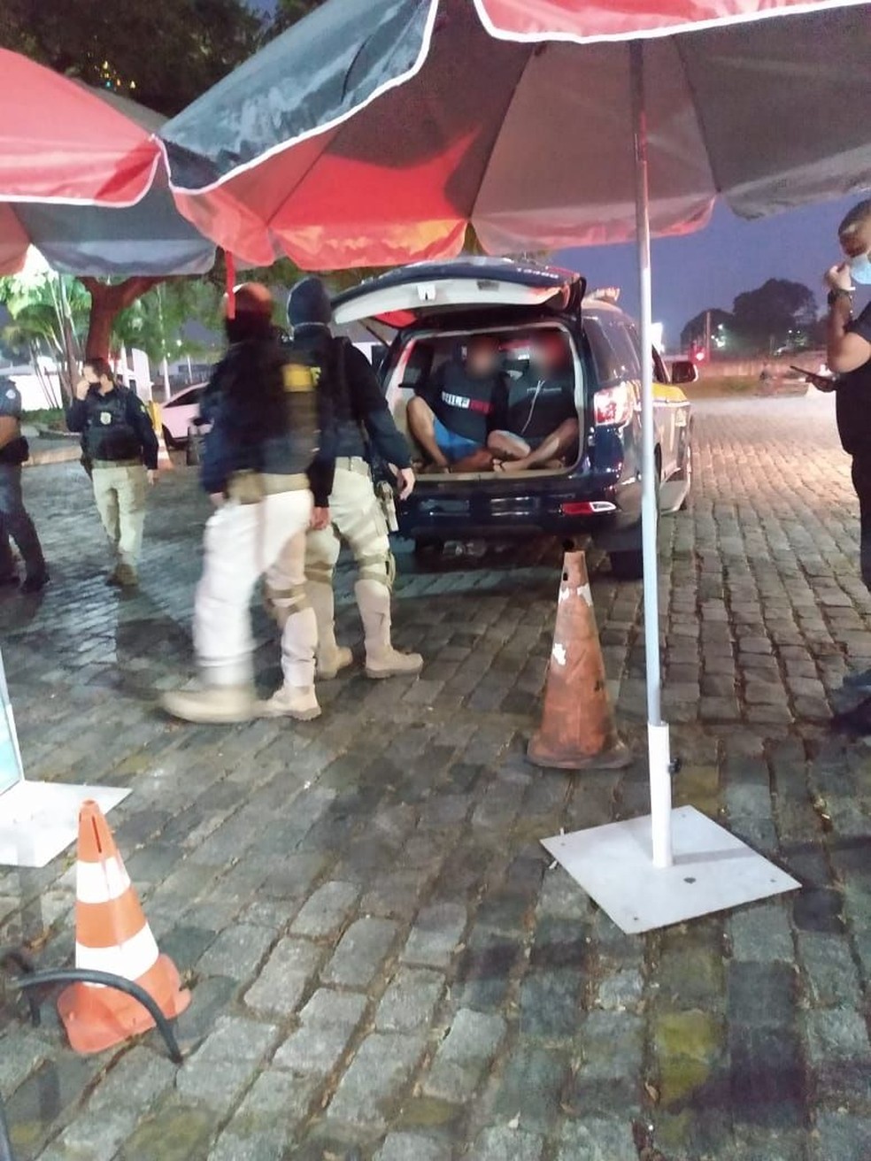 Dupla é presa após tentar vender carro alugado em São José dos Campos